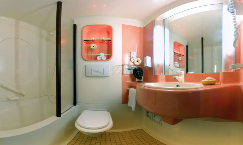 Suite Bathroom